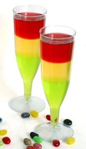 como-hacer-gelatinas-decoradas-de-colores-2