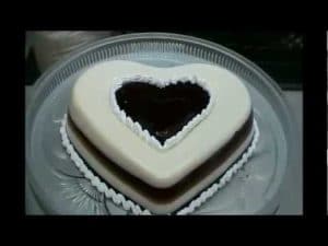 como-hacer-gelatinas-decoradas-con-corazones-4