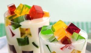 como-hacer-gelatina-de-mosaico-de-tres-colores-4