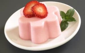 receta de gelatina de yogurt y fresa