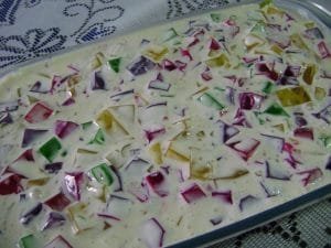 como-hacer-gelatina-de-mosaico-multicolor-2