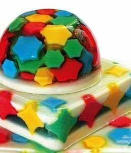 como-hacer-gelatinas-decoradas-en-forma-de-luna-5