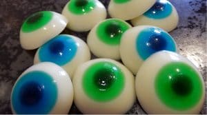 como-hacer-gelatina-blanca-en-forma-de-ojo-4