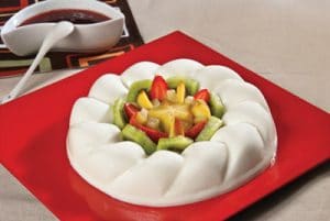 pasos-para-preparar-gelatina-de-colores-con-frutas-encapsuladas-2