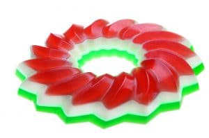haciendo-rica-gelatina-de-colores-con-crema-1