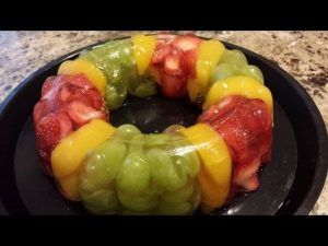 recetas-de-gelatinas-de-frutas-de-dos-capas-con-fresas-y-naranja-1