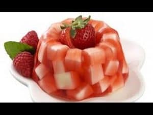 apremde-a-preparar-gelatina-de-mosaico-con-jugo-de-almibar-4
