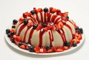 pasos-para-preparar-gelatina-con-frutas-y-yogurt-2