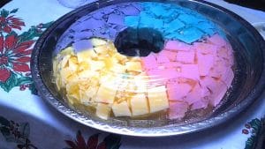 apremde-a-preparar-gelatina-de-mosaico-con-jugo-de-almibar-2