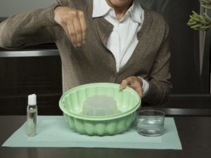 como desmoldar una gelatina en molde de plastico