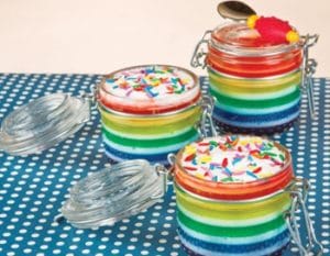 como-hacer-gelatinas-de-arcoiris3