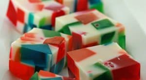 Como decorar gelatinas de figuras