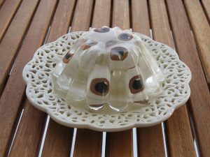 como-hacer-una-gelatina-decorada-en-forma-de-ojo-4