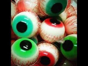 como-hacer-una-gelatina-decorada-en-forma-de-ojo-2