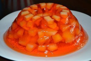 sencilla-receta-de-gelatina-con-manzanas-fuji-1